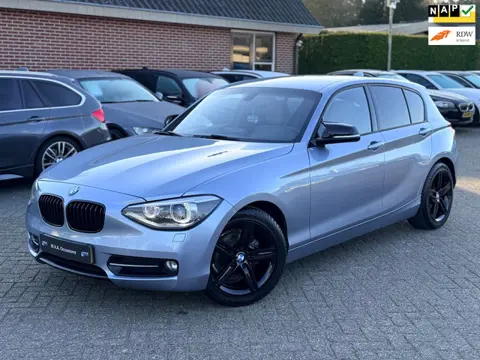 BMW 1-serie 116i High Executive Sport|Nieuwe Ketting + Klepseals|Leder|17 inch|Cruise control|Climat