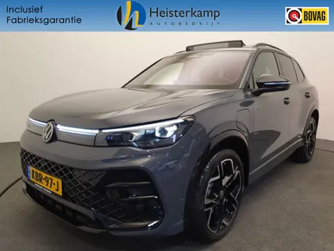 Volkswagen Tiguan 1.5 eHybrid 272pk DSG/AUT R-Line Wegklapbare trekhaak, Panoramadak, Harman/Kardon,