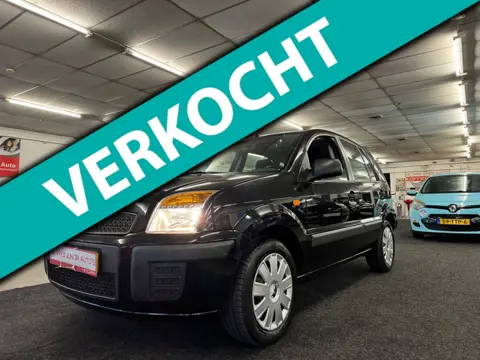 Ford Fusion 1.4-16V Cool & Sound. Netjes Ford Dealer onderhouden, NAP, hoge instap en meer!