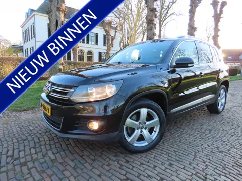 Volkswagen Tiguan 2.0 TSI Sport&Style 4motion R-line Edition Automaat/DSG 200 PK!! Leer Stoelverwarm