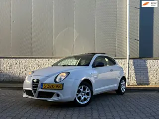 Alfa Romeo MiTo 1.4 Distinctive-Pano-Airco-NWE distributieriem-NWE APK