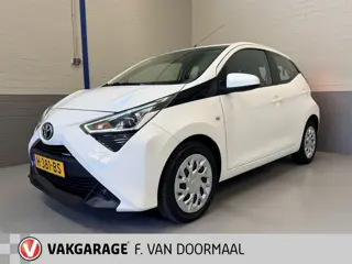 Toyota Aygo 1.0 VVT-i x-play limited | camera | nav | carplay