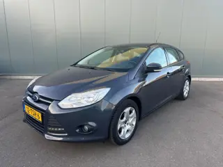 Ford Focus 1.6 TI-VCT Trend TREKHAAK | CLIMA AIRCO | BOEKJE !