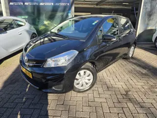 Toyota Yaris 1.0 VVT-i Now | 1E EIGENAAR | 12MND GARANTIE | AIRCO | ELEC RAMEN | NW APK |