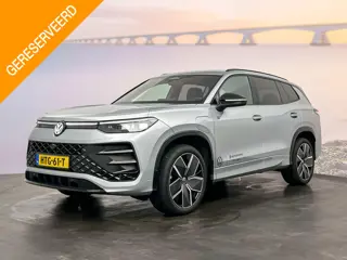 Volkswagen Tayron R-Line-Edition Plug in Hybride 272 pk Black Style pakket - Interieur Style pakket 