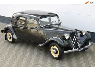 Citroen 11 B ''Wieltje" wisser boven in dak uit 1952 uniek !!!