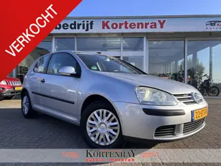 Volkswagen Golf 1.6 FSI Turijn AIRCO/NIEUWE APK