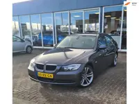 BMW 3-serie 318i Dynamic Executive |AUTOMAAT| ACHTER UIT RIJ SENSOREN| LEDEREN STUURWIEL| AIRCO | CR