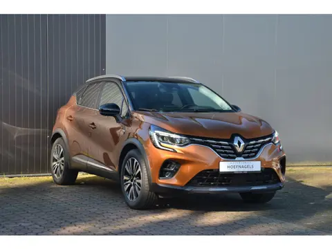 Renault CAPTUR 1.3 TCe 155 Initiale Paris * Leder * Bose * Automaat *