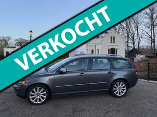 Volvo V50 D5 Edition II Sport 180pk Automaat, Leder, 17" LMV met All Season banden, Thaak, Carkit, 1