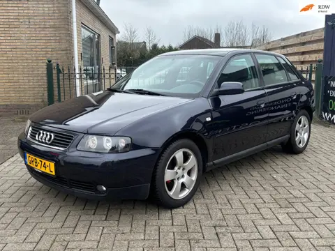 Audi A3 1.6 Attraction |5drs | airco |nieuwe apk keuring | angel eyes