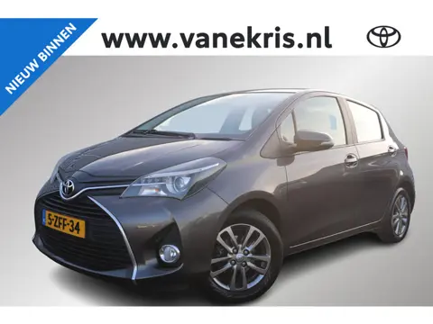 Toyota Yaris 1.3 VVT-i Aspiration, All-season, Trekhaak, Bluetooth, Camera!