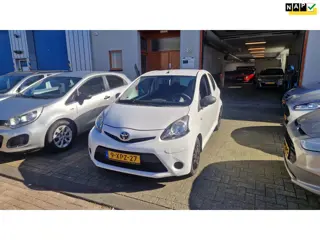 Toyota Aygo 1.0 VVT-i . Nieuwe Apk Eerste Eigenaar.