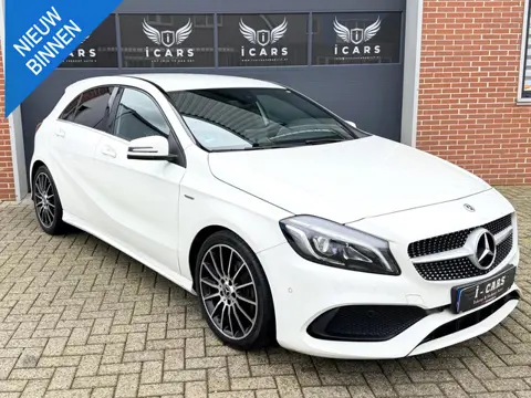 Mercedes-Benz A-klasse 180 AMG Night Edition Alacantra Dealer onderhouden