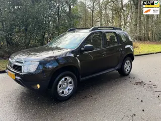 Dacia Duster 1.6 Lauréate 2wd 2011 Zwart