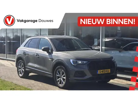 Audi Q3 35 TFSI S edition Automaat | Camera | Carplay | Navigatie | PDC | Leder | Stoelverwarming | 