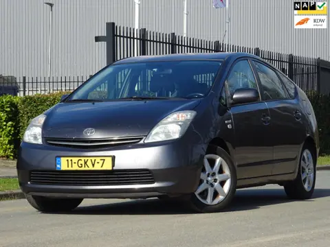 Toyota Prius GERESERVEERD