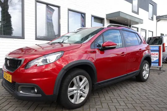 PEUGEOT 2008 1.2 PURET. SIGNATURE