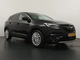 Opel Grandland X 1.2 Turbo Innovation Automaat / Trekhaak / Leder / Camera / Stoel & Stuurverwarming