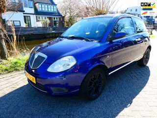 Lancia Ypsilon 1.4i 78pk 4-Cilinder Airco APK Maart 2027 Zuinig