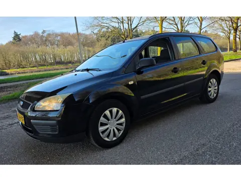 Ford Focus Wagon 1.4-16V - Airco - APK t/m 19-03-2027 -