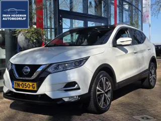Nissan Qashqai 1.2 N-Connecta | Trekhaak | Panodak | Navigatie | Climate Control | Parkeersensoren |