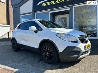Opel Mokka 1.6 Selection/ AIRCO/ CRUISE/ TREKHAAK/ 16 INCH/ ISO/ AUX