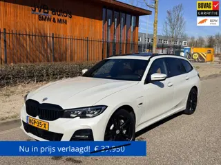 BMW 3-serie Touring 330e xDrive M- Sport, M- stoel, SoH 93%, leder, trekhaak, pano, hud