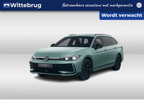 Volkswagen Passat Variant 1.5 eHybrid 272pk DSG R-Line Business / Panoramadak / Massagestoelen / Bla