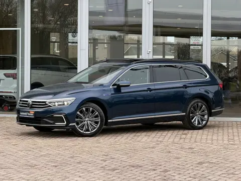 Volkswagen Passat Variant 1.4 TSI PHEV GTE Business | Trekhaak | Pano | Keyless | Camera
