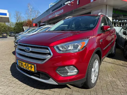 Ford KUGA 1.5 Titanium 4WD / Parkeersensoren / Bluetooth / Airco / Automaat