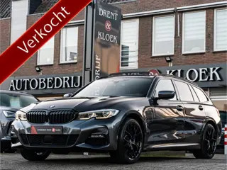 BMW 3 Serie Touring 330e xDrive High Exe M-Sport PANO LASER HARMAN KARDON HUD TREKHAAK CAMERA 19 INC