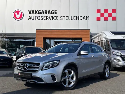 Mercedes-Benz GLA-klasse 180 Business Solution AMG|Panoramadak|Stoelverw|Camera|Cruise Control