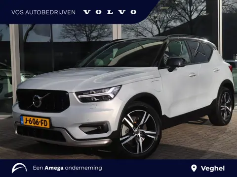 Volvo XC40 1.5 T5 Recharge R-Design | Trekhaak | Memory | 360 camera | Vos geleverd & onderhouden | 