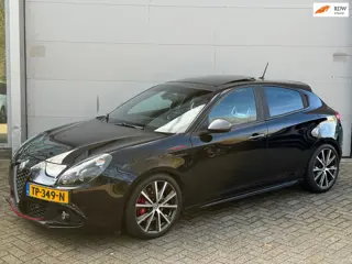 Alfa Romeo Giulietta 1.750 Turbo Veloce Facelift l Pano l Schaalstoelen l Distr VV l Koppeling VV l 