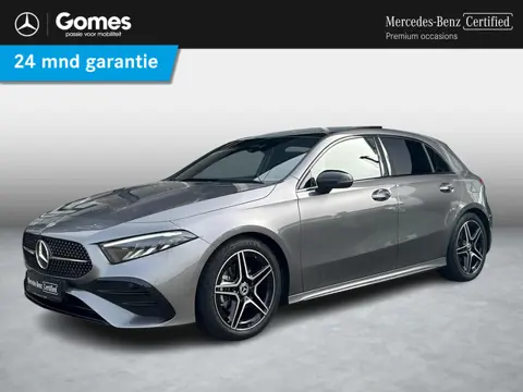 Mercedes-Benz A-klasse 180 AMG Line | Panoramadak | Stoelverwarming | Sfeerverlichting