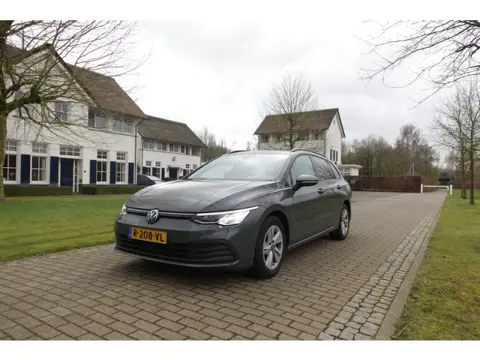 Volkswagen Golf Variant 1.0 TSI Life Business | Camera | NAVI | CarPlay | Stoelverw. | Stuurwielverw