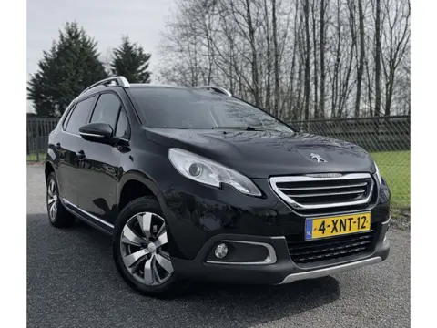 Peugeot 2008 1.2 VTi Blue Lease Executive