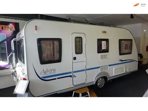 ADRIA ADORA 472 LU 2009 ENKELE BEDDEN Rondzit Mover Voortent