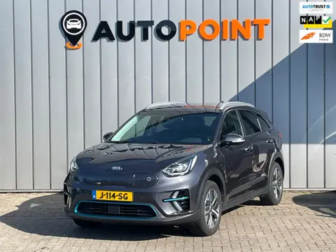 Kia E-Niro ExecutiveLine 64 kWh SOH100% FASE 3 WARMTEPOMP|CAMERA|STOELVRM+VERKOELING|JBL-AUDIO|LEDER