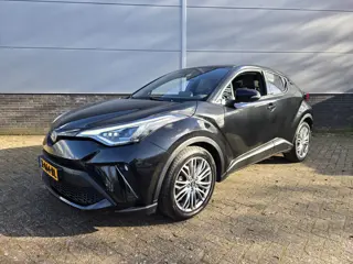 Toyota C-HR 1.8 Hybrid Executive (bj 2023, automaat)