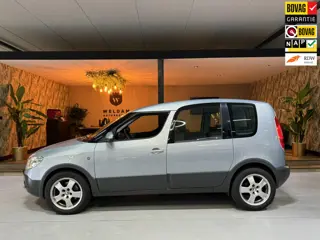 Skoda Roomster 1.2 TSI Ambition NAP Automaat Parkeersensoren Airco Rijklaar
