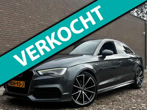 Audi A3 LIMOUSINE 1.8 TFSI | 3x S-Line | Matrix | Stoelverwarming