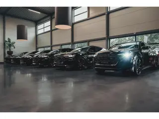 Audi Q8 60 TFSI e Competition 15x Q8 op voorraad