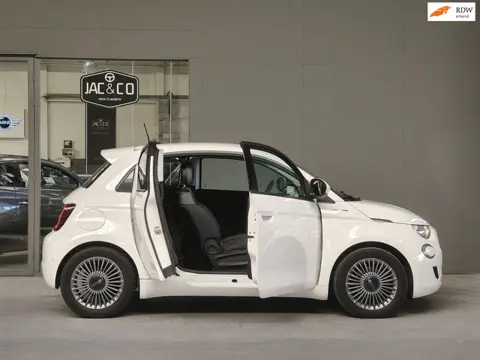 Fiat 500 3+1 Icon 42 kWh Carplay - Camera - Stoelverwarming