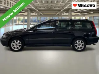 Volvo V70 2.4 Comfort Line Nieuwe koppeling, trekhaak, verwarmde stoelen...