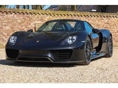 Porsche 918 Spyder "Low kilometers - Just over 7.000 kilometers" 918 Spyder (EU specs) delivered in 