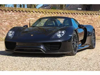Porsche 918 Spyder "Low kilometers - Just over 7.000 kilometers" 918 Spyder (EU specs) delivered in 