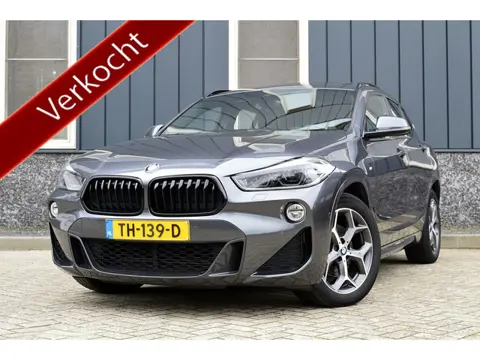BMW X2 sDrive18i M-Sport Rijklaarprijs-Garantie Panoramadak Leder Sport interieur Led Camera Head-up