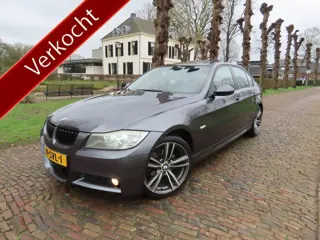 BMW 3-serie 320i M-Pakket Leer Stoelverwarming Schuif/Kanteldak Airco Cruisecontrol 18 Inch M Velgen